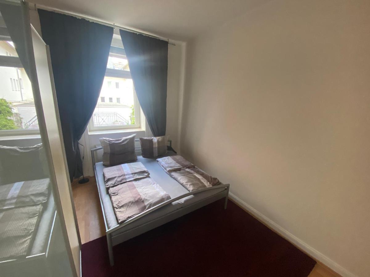 Apartment Ruhige Gemütliche Altbau In Zentraler Lage Wiesbaden